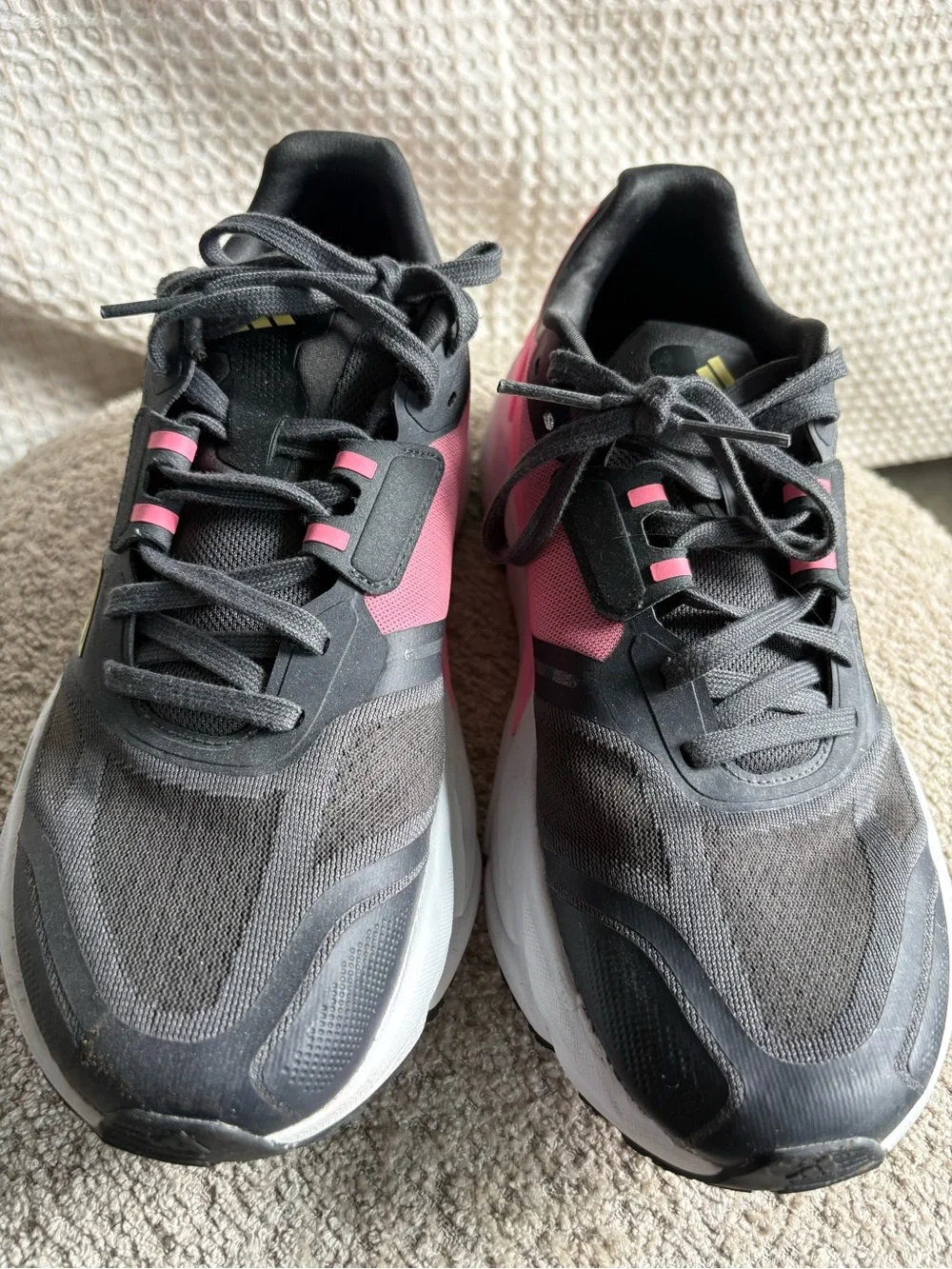 adidas Sneakers